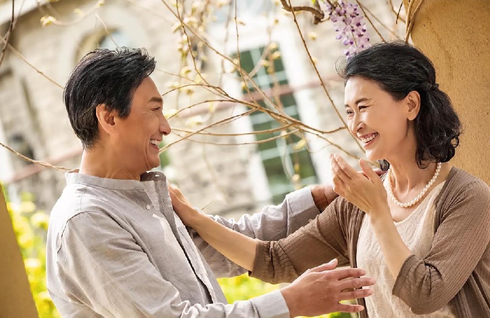 广州商务调查取证：比劳作更耗人的，是情绪的劳作